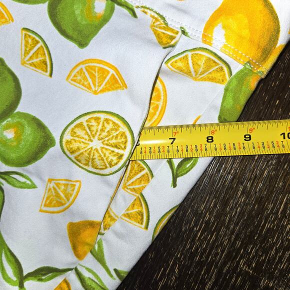 Isaac Mizrahi Size 12 Women Lemon Print Tailored Stretch Sailor Shorts - Picture 8 of 10